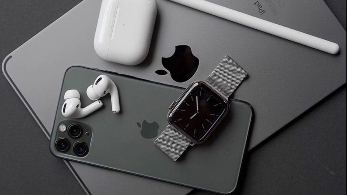 The Top 10 Must-Have Apple Accessories to Enhance Your Apple Experience top 10 apple accessories, Apple AirPods