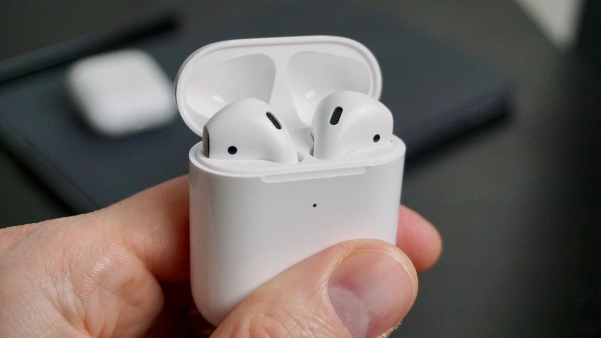 Apple AirPods 2nd Gen: Elevate Your Wireless Audio Experience Apple airpods 2nd gen
